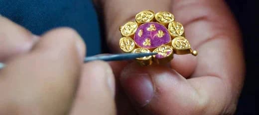 The Alluring Craft: Meenakari Jewellery