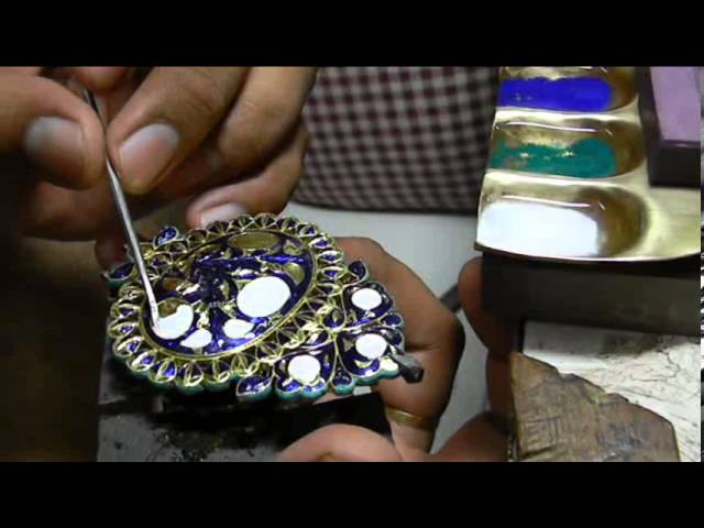 The Alluring Craft : Meenakari Jewellery